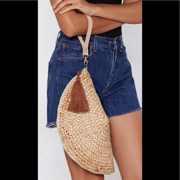 NWT Fashionable Raffia Clutch / Wristlet - Picture 8 of 9